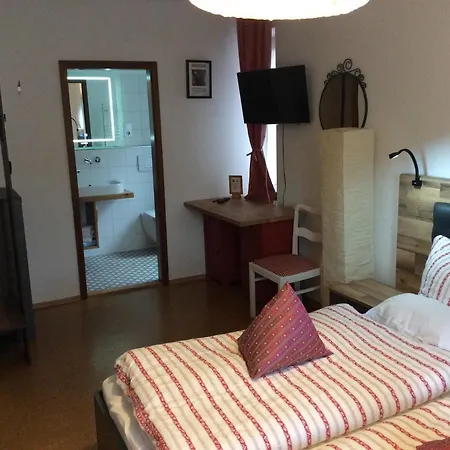 Zum Engel Casa de hóspedes 3*